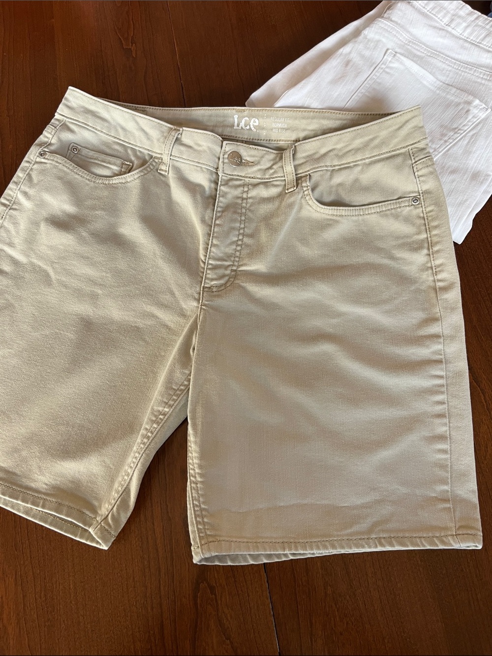 Lee Women's Beige Denim Bermuda Shorts, Regular Fit, Mid-Rise (#108)
